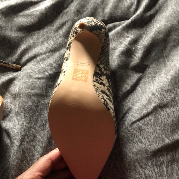 Aldo heels 👠 - Picture 2 of 3